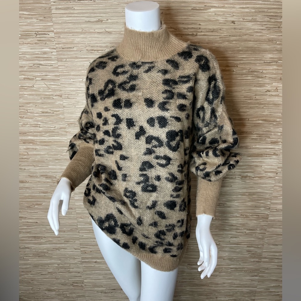 Cute leopard print sweater